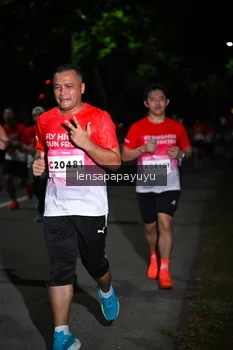 Runner Photo 1868699