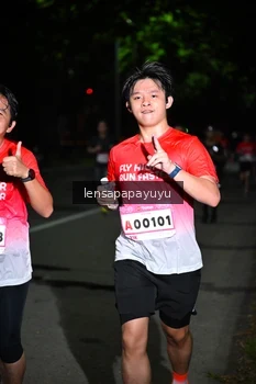Runner Photo 1868736