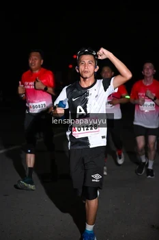 Runner Photo 1868757