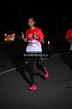 Runner Photo 1868872