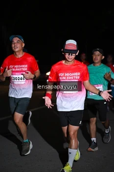 Runner Photo 1868903