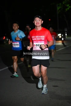 Runner Photo 1869022
