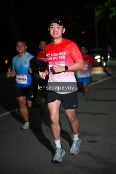 Runner Photo 1869031
