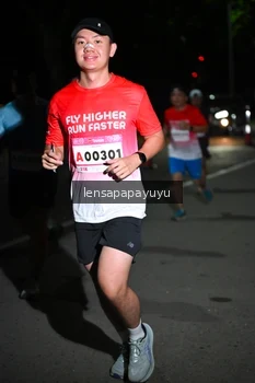 Runner Photo 1869042