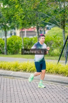 Runner Photo 1869443