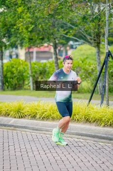 Runner Photo 1869459