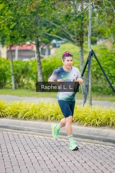 Runner Photo 1869463