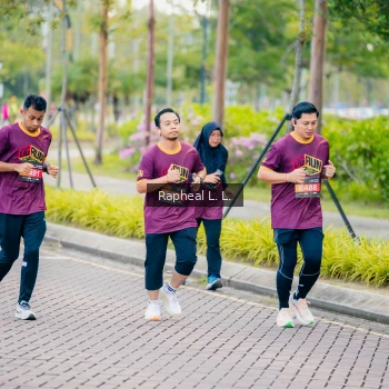 Runner Photo 1869478