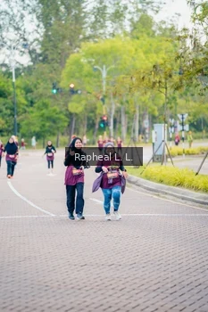 Runner Photo 1870705