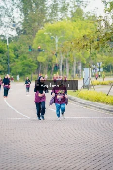 Runner Photo 1870709