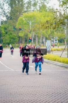Runner Photo 1870710