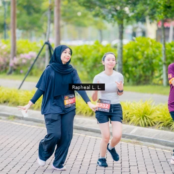 Runner Photo 1874356