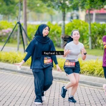Runner Photo 1874378