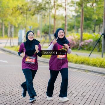 Runner Photo 1876382