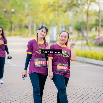 Runner Photo 1876943