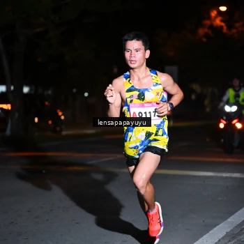 Runner Photo 1879857