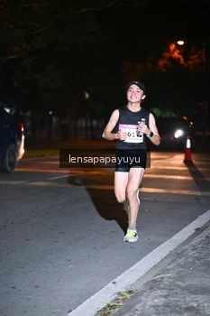 Runner Photo 1879871