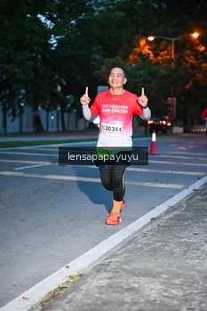Runner Photo 1879875