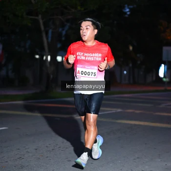 Runner Photo 1879883