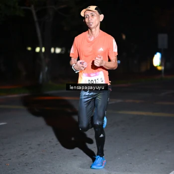 Runner Photo 1879891