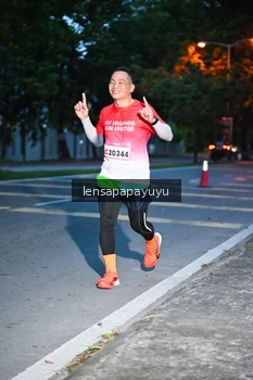 Runner Photo 1879900