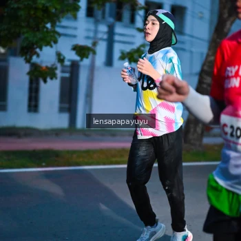 Runner Photo 1879906