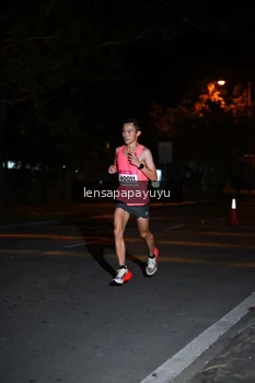 Runner Photo 1879924