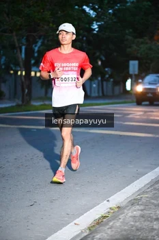 Runner Photo 1879939