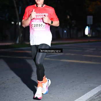 Runner Photo 1880074
