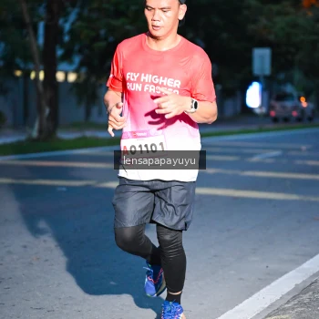 Runner Photo 1880147
