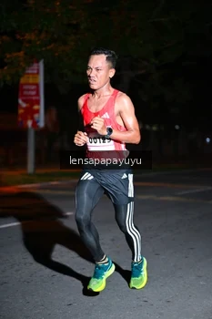 Runner Photo 1880169