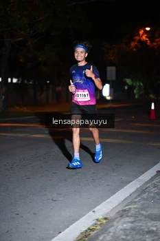 Runner Photo 1880185