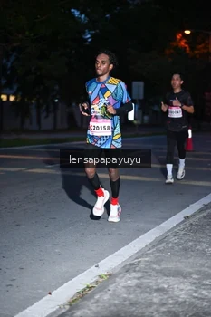 Runner Photo 1880241