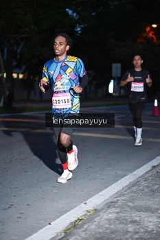 Runner Photo 1880263