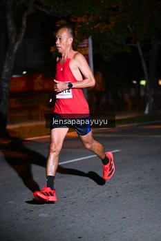 Runner Photo 1880428