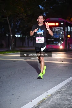 Runner Photo 1880580