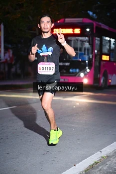 Runner Photo 1880637