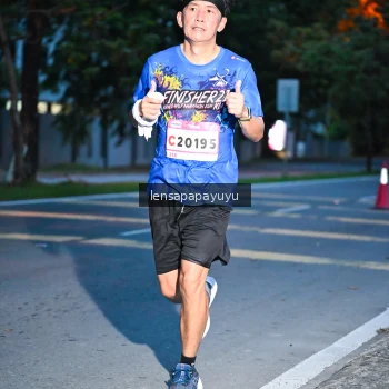 Runner Photo 1880646