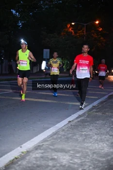Runner Photo 1880656