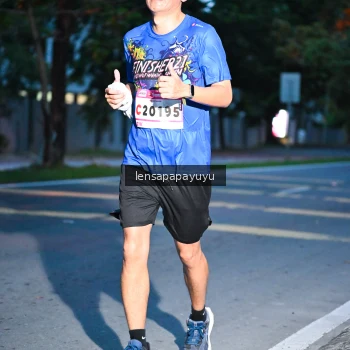 Runner Photo 1880665