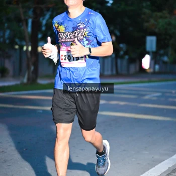 Runner Photo 1880682