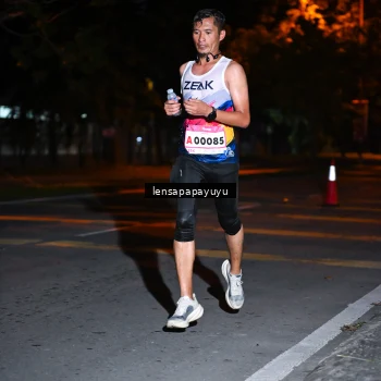 Runner Photo 1880736