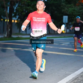 Runner Photo 1880764