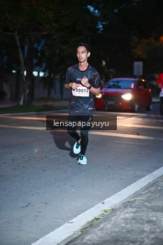 Runner Photo 1880770