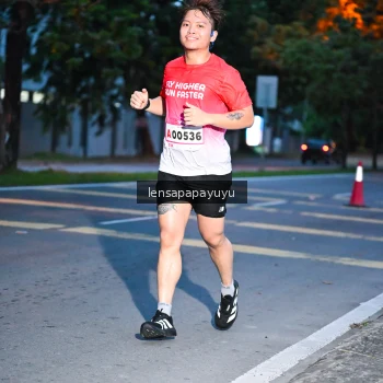 Runner Photo 1880855