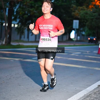 Runner Photo 1880874