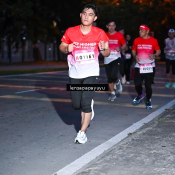 Runner Photo 1880891