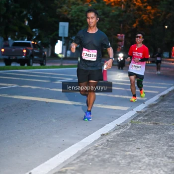 Runner Photo 1880894