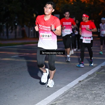 Runner Photo 1880898