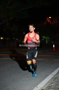 Runner Photo 1880948